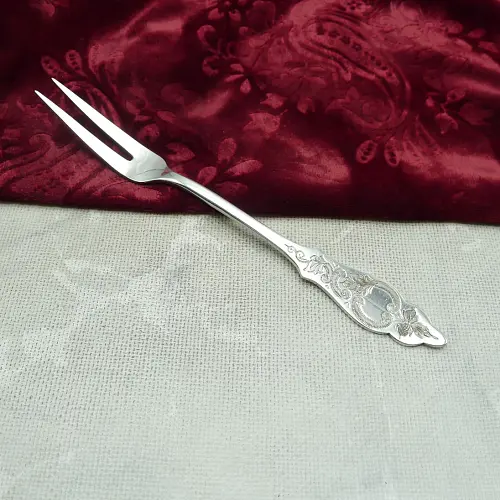 Robbe & Berking Ostfriesenmuster Fleischgabel 90 versilbert Robbe & Berking Ostfriesenmuster Fleischgabel 90 versilbert