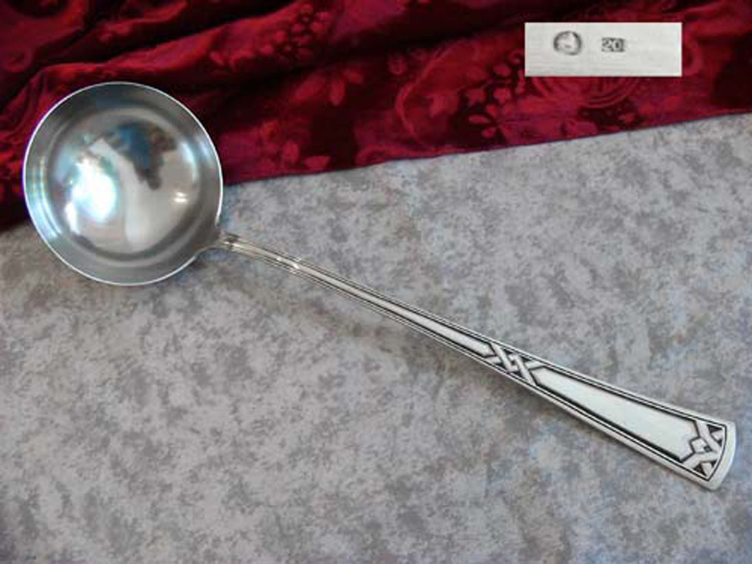 Erbe Ideal Jugendstil Suppenkelle 20 versilbert