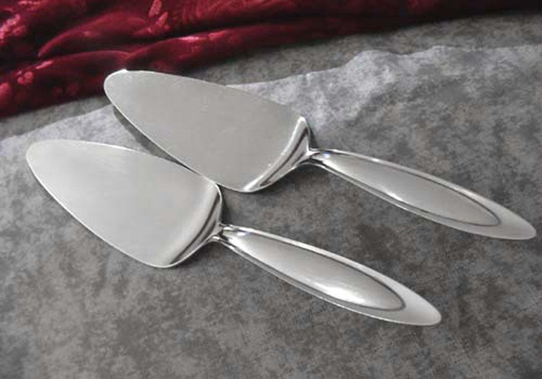 2 schlichte WMF Tortenheber 90 versilbert