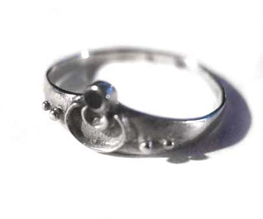 Ring 925 Silber mit kleinem dunklen Stein