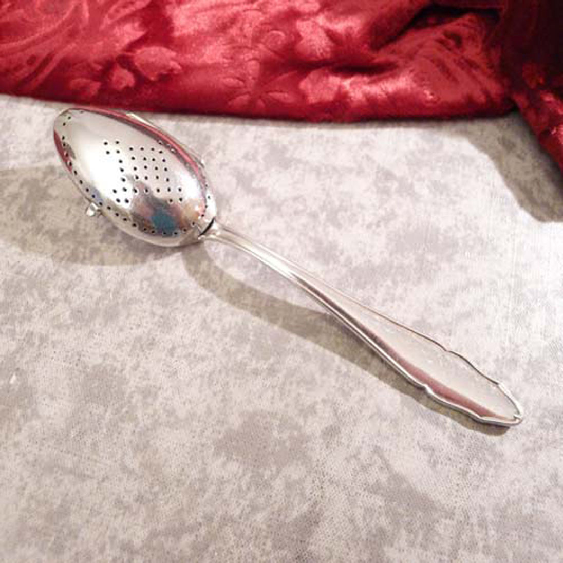 OKA 122 Chippendale Teesieblöffel 90 versilbert