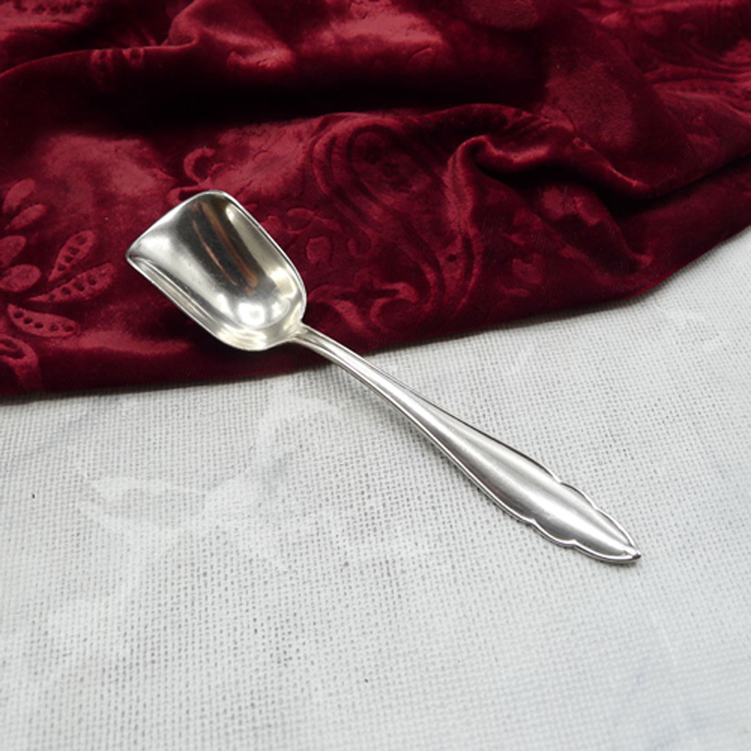 Bruckmann 610 Chippendale Zuckerlöffel 90 versilbert