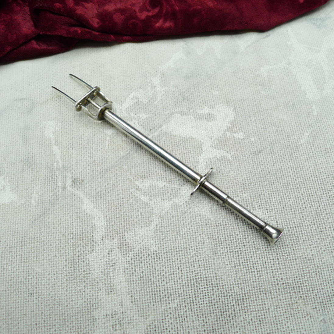 Fleischgabel mit Schiebemechanik versilbert