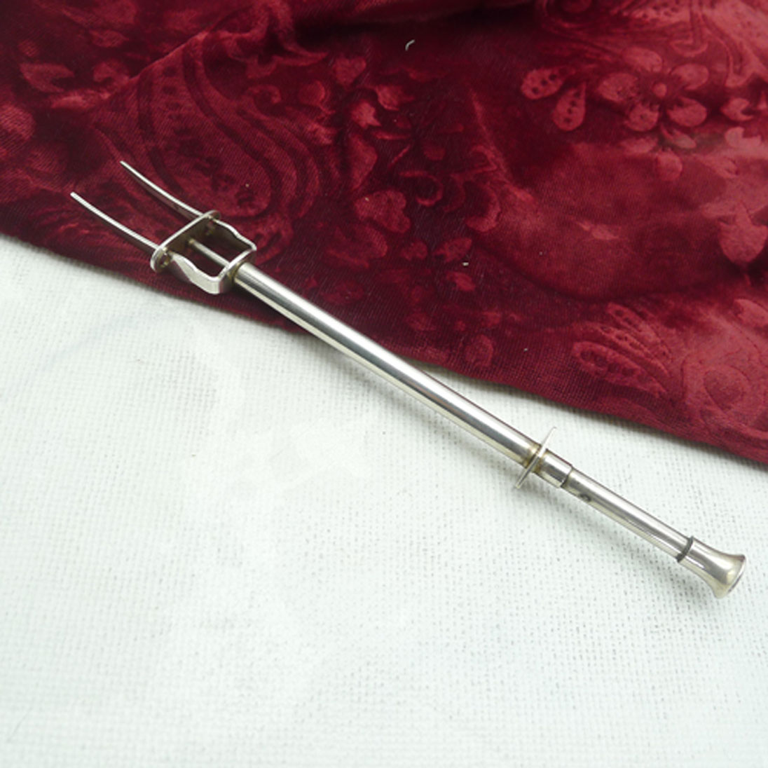 Fleischgabel mit Schiebemechanik versilbert