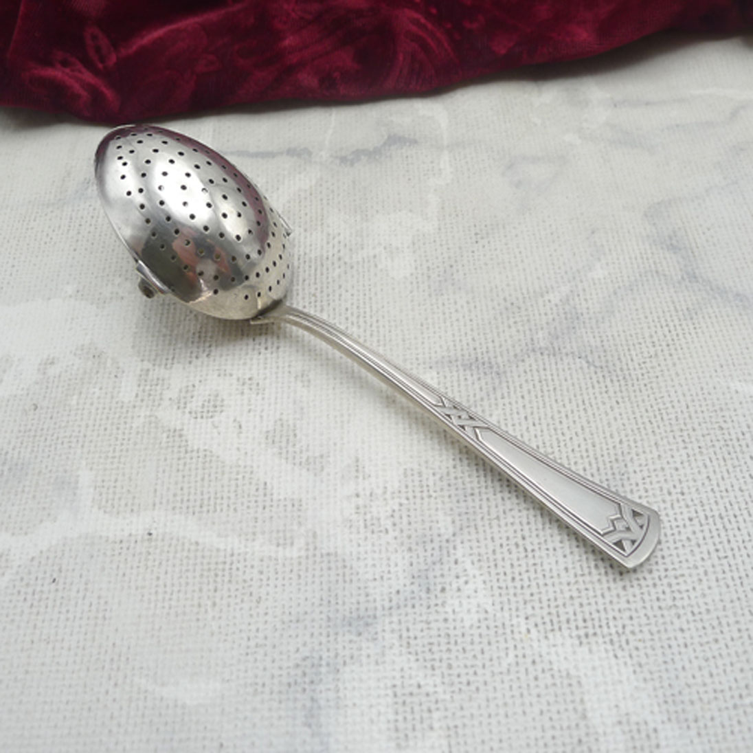 Erbe Ideal Jugendstil Teeeilöffel / Teesieblöffel versilbert