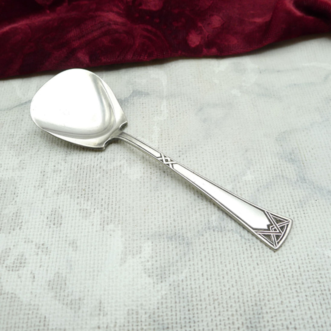 geometrischer Jugendstil Zuckerlöffel versilbert