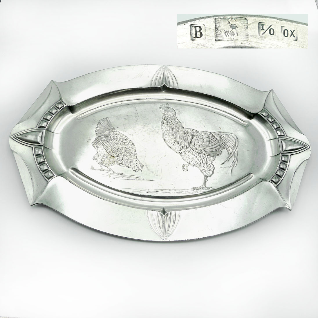 WMF Tablett mit Hühner-Relief – Versilbert, Art Déco / Jugendstil (44,5 cm)