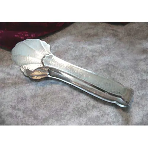 Art Deco Gebäckzange Hammerschlag versilbert