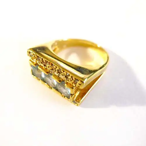 Ring 925 Silber vergoldet mit 3 Steinen Ring 925 Silber vergoldet mit 3 Steinen