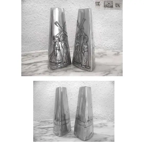 Paar WMF Jugendstil Vasen figürlich, versilbert Paar WMF Jugendstil Vasen figürlich, versilbert
