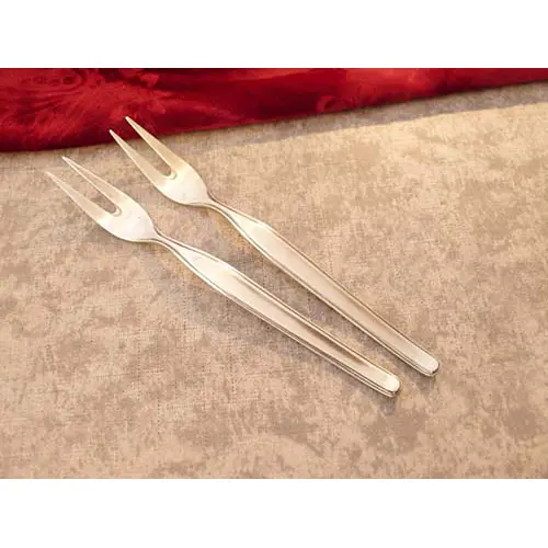 Wilkens Annette 2 Fleischgabeln 15,3cm 90 versilbert Wilkens Annette 2 Fleischgabeln 15,3cm 90 versilbert