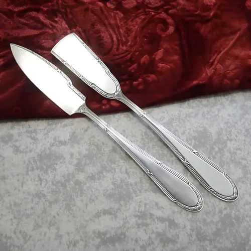 WMF 200 Kreuzband Butter und Käsemesser I/O versilbert WMF 200 Kreuzband Butter und Käsemesser I/O versilbert