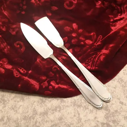 WMF 200 Kreuzband Butter und Käsemesser versilbert WMF 200 Kreuzband Butter und Käsemesser versilbert