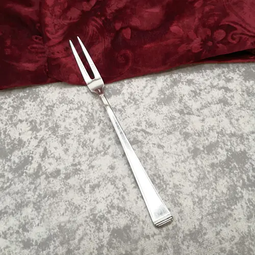 OKA 131 Art Deco Fleischgabel 90 versilbert OKA 131 Art Deco Fleischgabel 90 versilbert