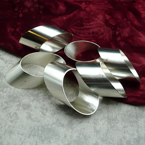 6 schlichte Serviettenringe von WMF versilbert 6 schlichte Serviettenringe von WMF versilbert