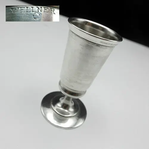 kleiner Becher von Wellner versilbert kleiner Becher von Wellner versilbert
