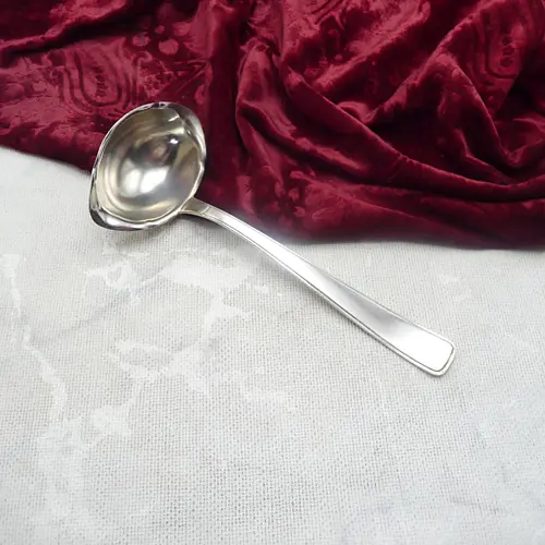 OKA 133 Art Deco Saucenkelle 90 versilbert OKA 133 Art Deco Saucenkelle 90 versilbert
