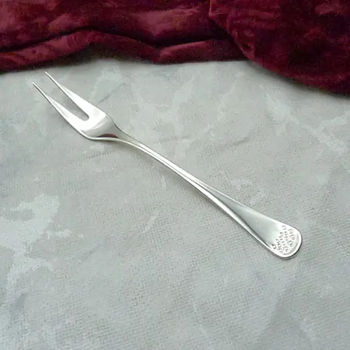 Robbe & Berking Karat Fleischgabel klein 90 versilbert Robbe & Berking Karat Fleischgabel klein 90 versilbert