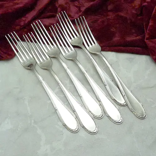 WMF 200 Kreuzband 6 Tafelgabeln 20,9cm versilbert WMF 200 Kreuzband 6 Tafelgabeln 20,9cm versilbert