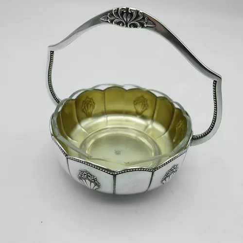 WMF 900 Fächer kleine Henkelschale mit Glaseinsatz versilbert